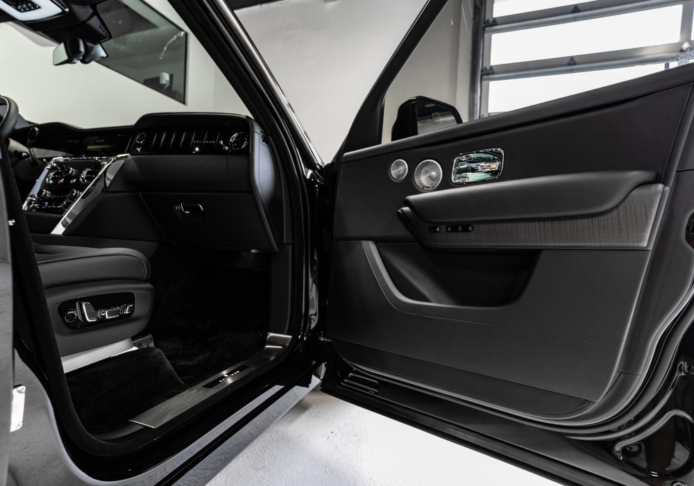 Rolls-Royce Cullinan 2025 | Mach 1 Exotics Car Rentals