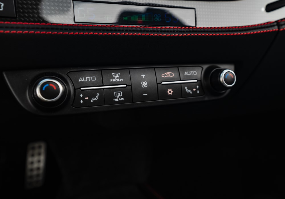 Ferrari Spider F8 | Mach 1 Exotics Car Rentals