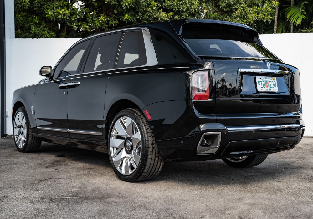 Rolls-Royce Cullinan 2025 | Mach 1 Exotics Car Rentals